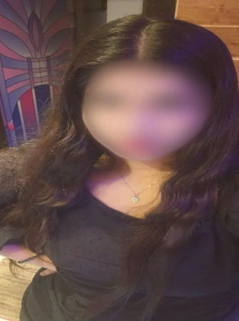 Female escort profile image offering premium companionship in Hinjewadi Pune