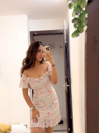 Professional escort profile photograph Pune